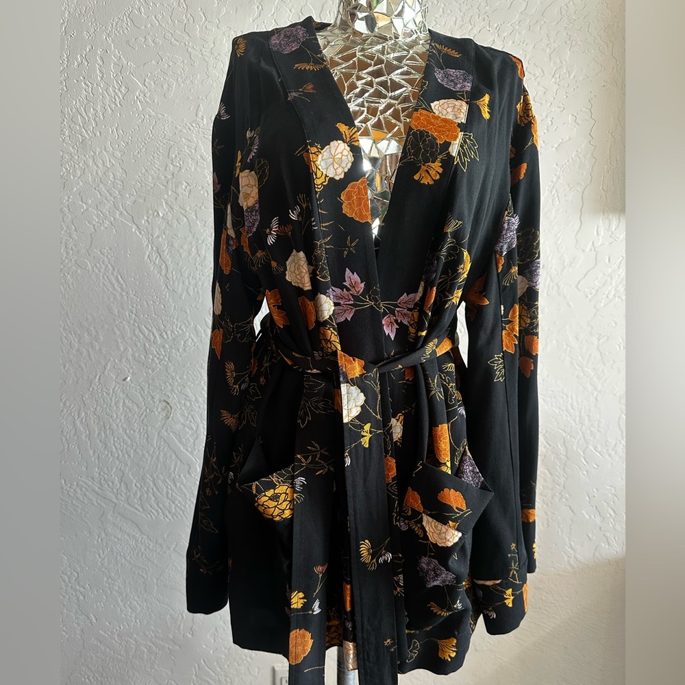 🖤CLOSET CLEAR OUT🧡 Free People 👘 Kimono